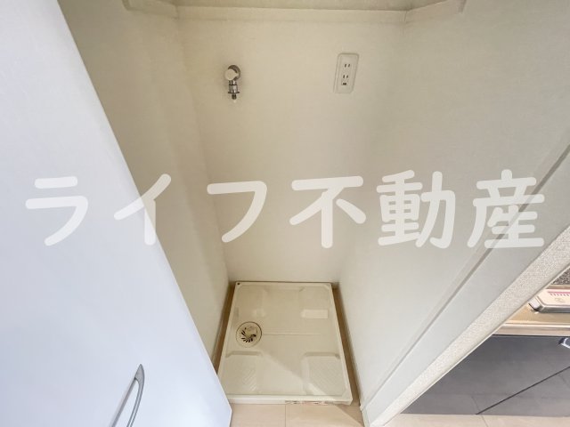 洗面設備　ゆったりとスペースのある洗面所