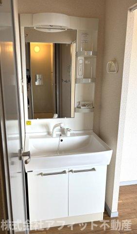 洗面設備　洗髪洗面化粧台