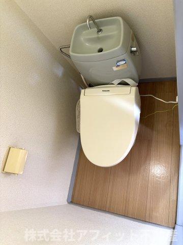 トイレ　温水洗浄暖房便座