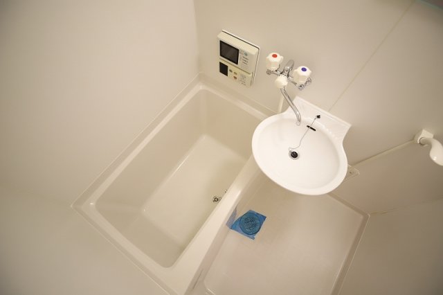 バス・シャワールーム　お風呂で日々の疲れを落としましょう