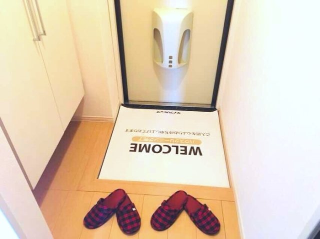 玄関　シューズボックス付きの玄関です☆