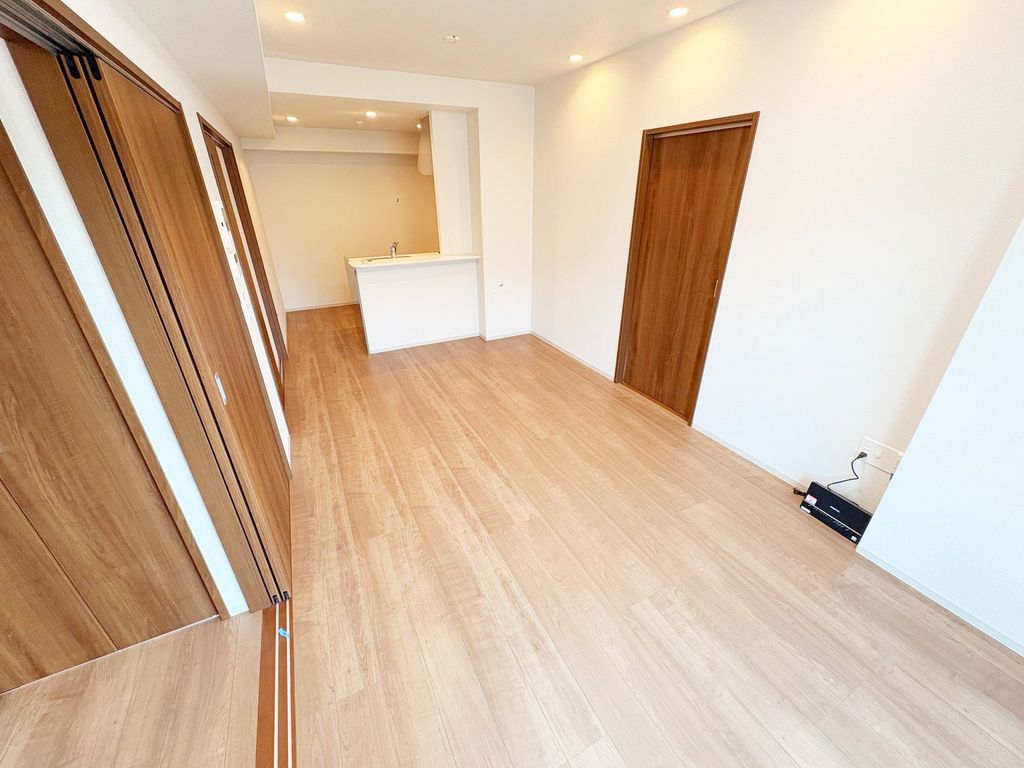 居室・リビング　玄関