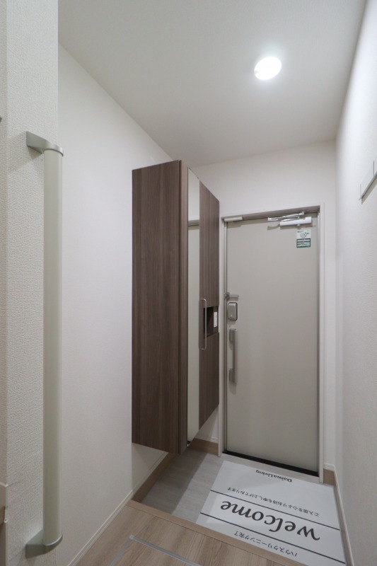 玄関　図面と現状に相違がある場合には現状を優先