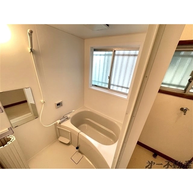 バス・シャワールーム　バスルーム