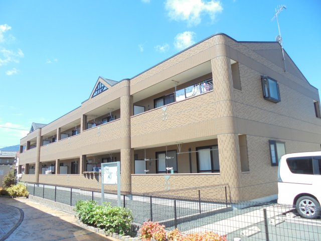 建物外観　テンダーハウス・重量鉄骨造