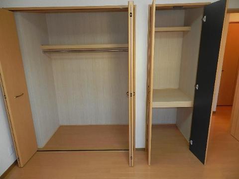 収納　クローゼット