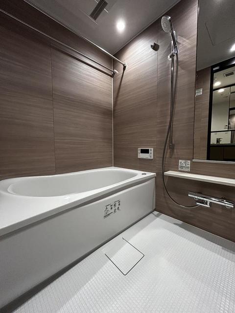 バス・シャワールーム　※写真は同タイプ住戸です。