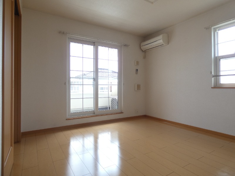 居室・リビング　図面と現状に相違がある場合には現状を優先