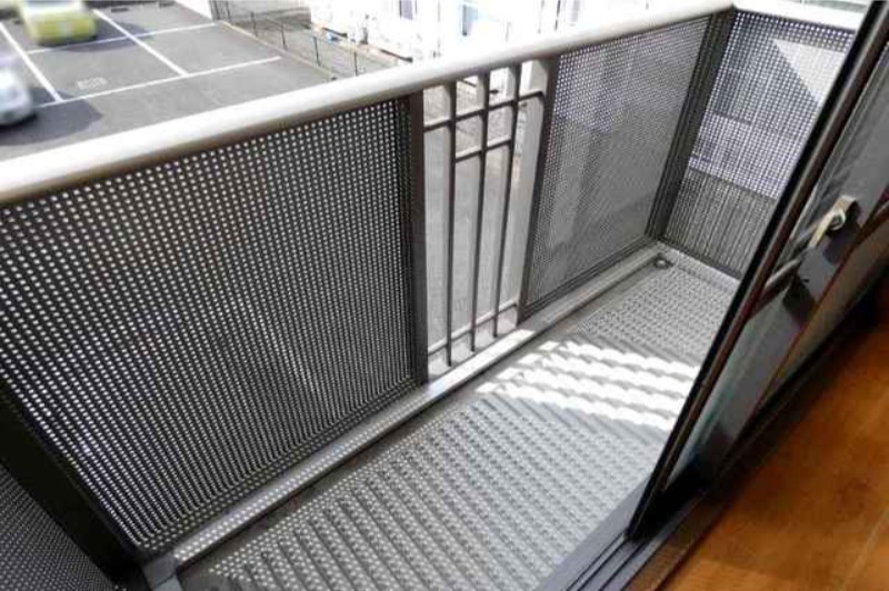 バルコニー　図面と現状に相違がある場合には現状を優先