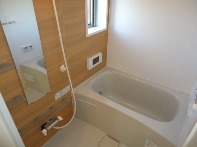 バス・シャワールーム　窓付き