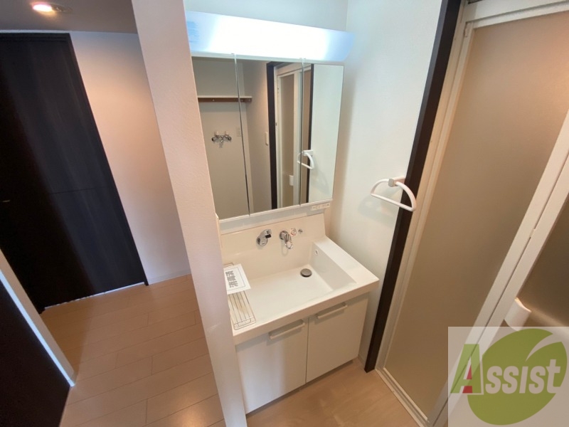 洗面設備　こちらに洗面台があります。朝の洗顔はこちらで。