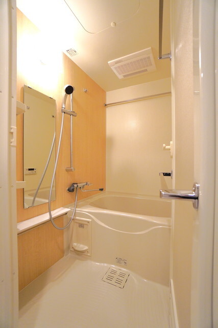バス・シャワールーム　※写真は同タイプ住戸です。