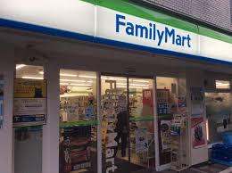 コンビニ　ファミリーマート笹塚三丁目北店（コンビニ）まで97m