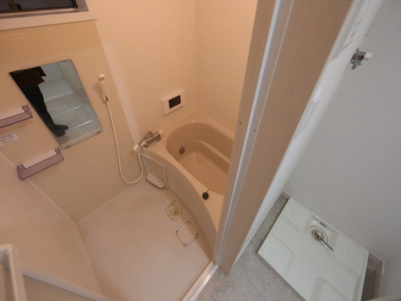 バス・シャワールーム　浴室暖房乾燥機付　追い焚き・オートバス機能付お風呂