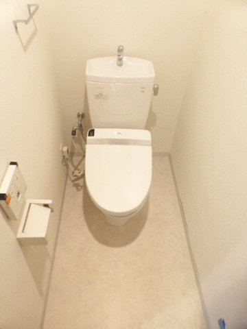 トイレ　写真は同タイプ住居です。