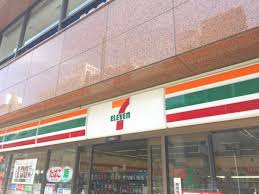 コンビニ　セブンイレブン 浜松町1丁目中央店（コンビニ）まで112m