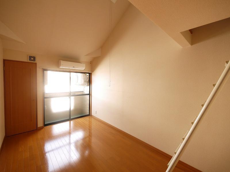 居室・リビング　統一されたデザインのリビング