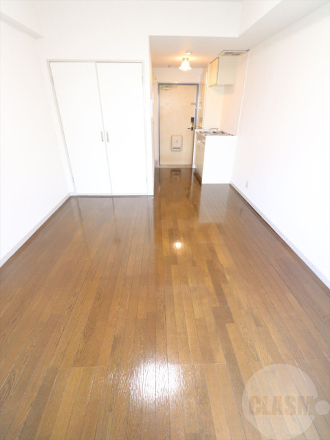 居室・リビング　明るい洋室