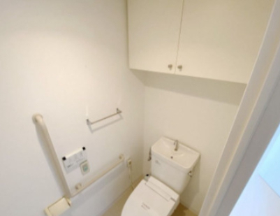 トイレ　別部屋参考写真になります