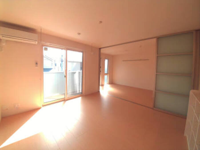 居室・リビング　※別号室参考写真