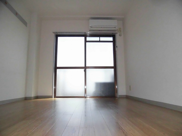 居室・リビング　お部屋の写真です