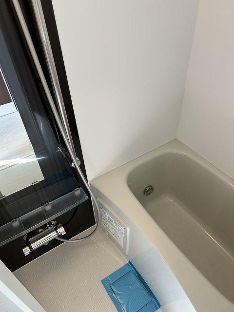 バス・シャワールーム　同物件別号室のものです。