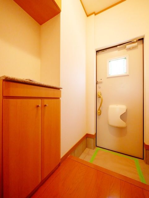 玄関　★お問い合わせはタウンハウジングまで★
