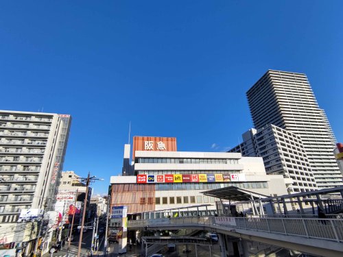 ショッピングセンター　高槻阪急スクエア（ショッピングセンター）まで442m