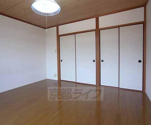 居室・リビング　明るいお部屋です。