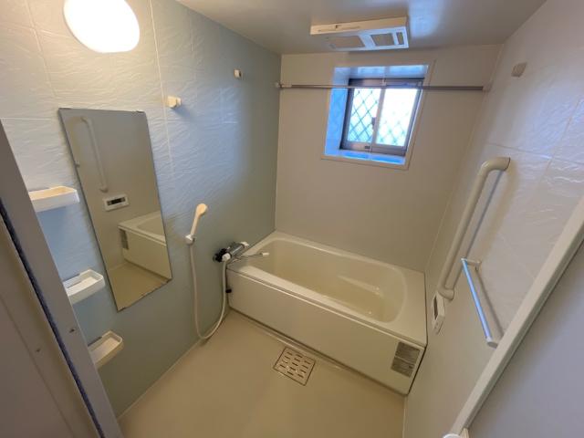 バス・シャワールーム　バス