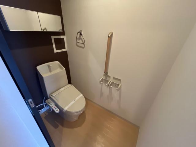 トイレ　シャワー付トイレ