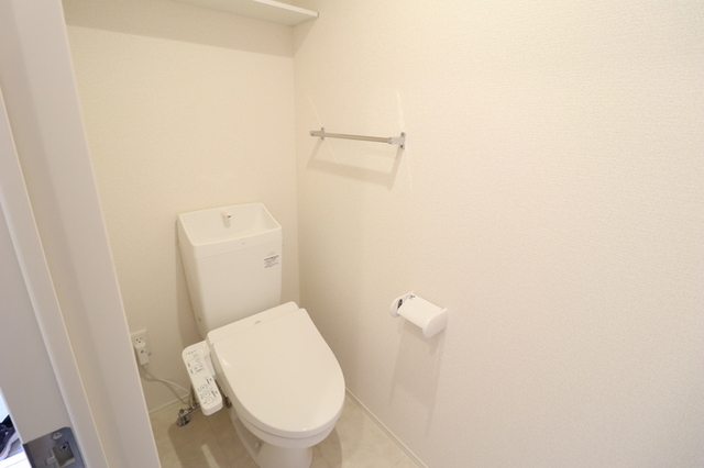 トイレ　温水洗浄暖房便座