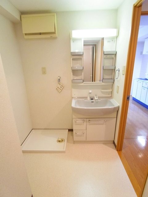 その他　♪あると何だか安心な洗濯機バン付き♪