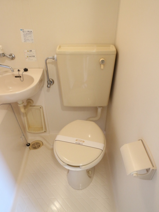 トイレ　清潔感のあるトイレです