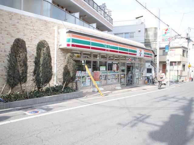 コンビニ　セブンイレブン（コンビニ）まで340m