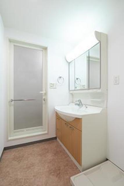 洗面設備　※写真は同タイプ住戸です。