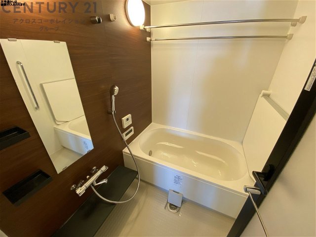 バス・シャワールーム　追い炊き機能付き浴室♪