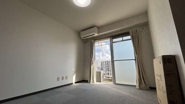 居室・リビング　実際は反転タイプになります