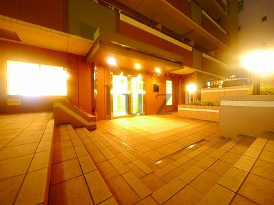 エントランス　高級感漂うエントランス！