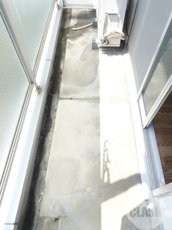 バルコニー　南向きでお洗濯物も乾きやすい♪