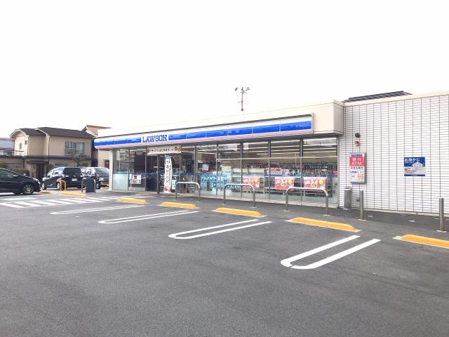 コンビニ　ローソン（コンビニ）まで821m