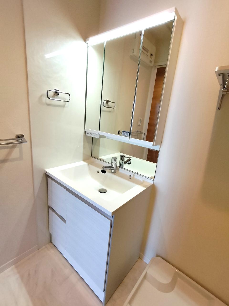 洗面設備　洗髪洗面化粧台