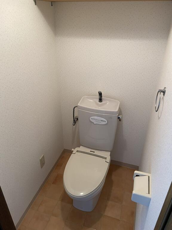 阪急京都線 西山天王山駅 徒歩9分 4階建 築28年のトイレ写真