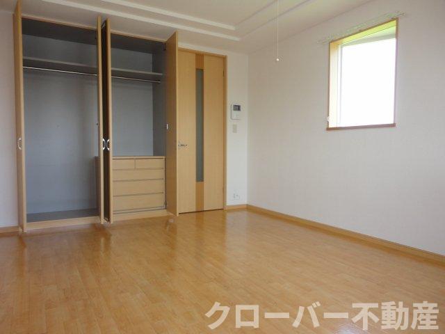 その他部屋・スペース　洋室とクローゼット（イメージ）