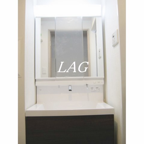 洗面設備　独立洗面台です。