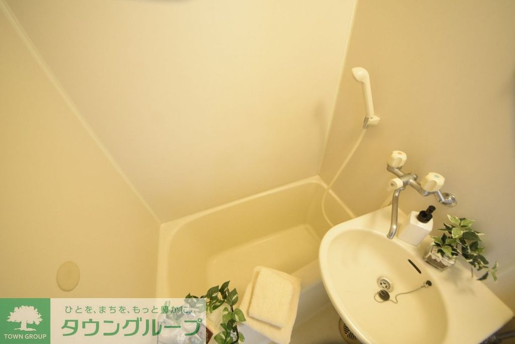 バス・シャワールーム　※同タイプ間取り　モデルルームの設備施工例