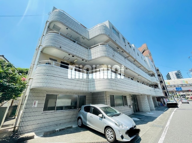 建物外観　駅から徒歩４分で通勤通学が便利なマンションです。