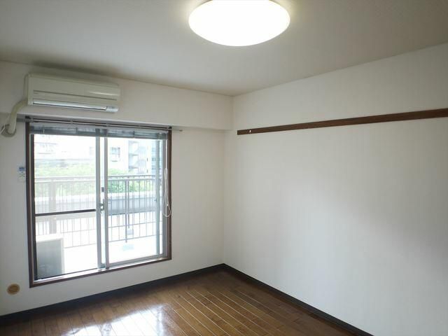 居室・リビング　明るい雰囲気で暮らしやすい！優しい質感の室内がオススメ☆