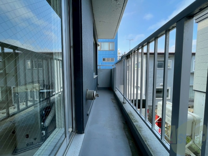 バルコニー　バルコニーが付いていますので一息ついてみてはいかがですか。