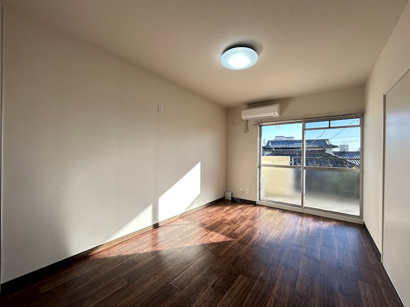 居室・リビング　イメージ反転（照明無し）